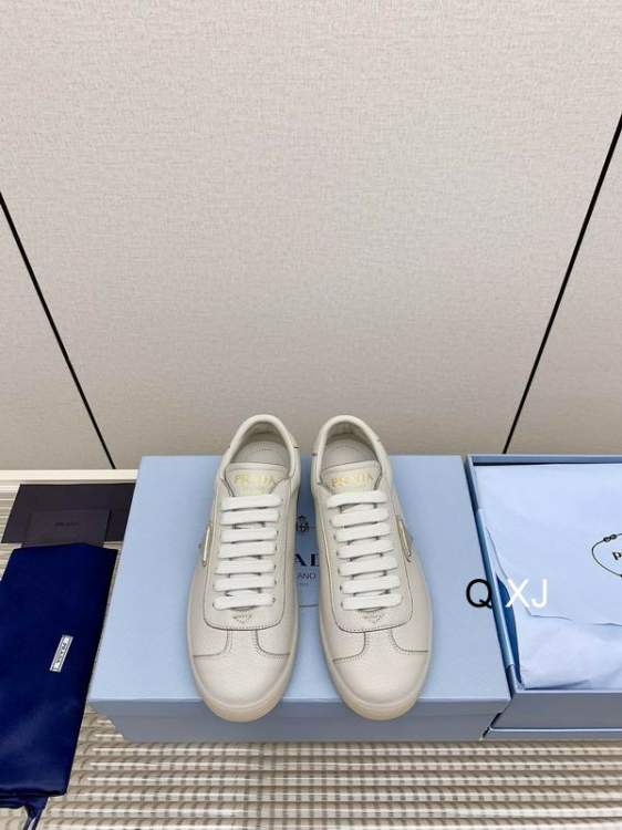 Picture of Prada Shoes _SKUPradasz35-41XJ040118845